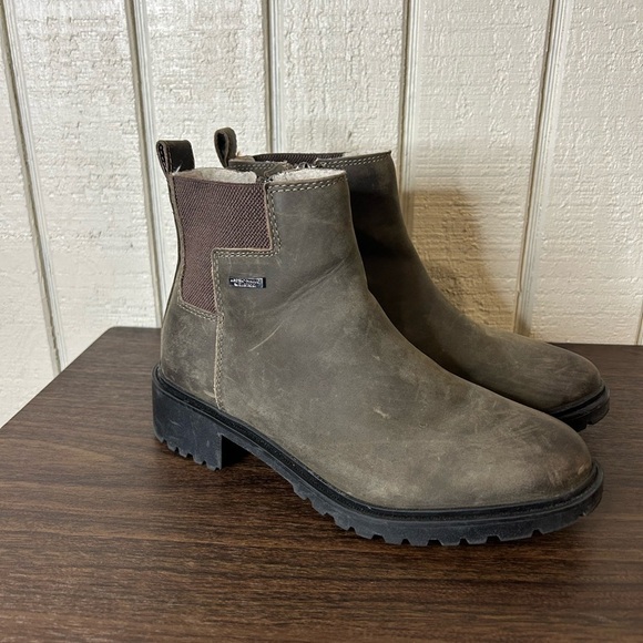 Rockport Ryleigh Gore Waterproof Chelsea Boots, size 6. - Picture 1 of 8
